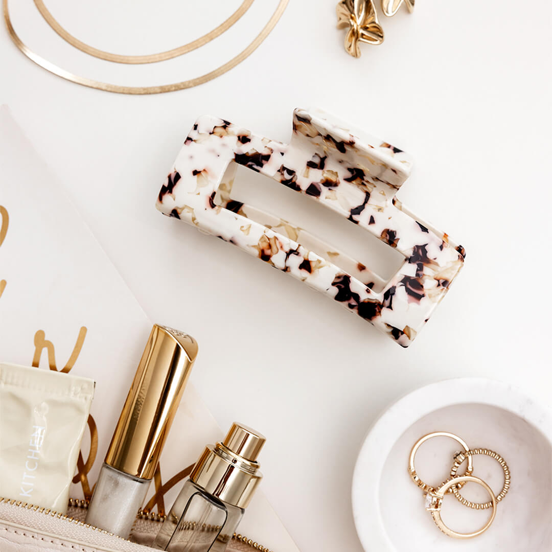 Vienna Claw Clip - Nougat - Styled