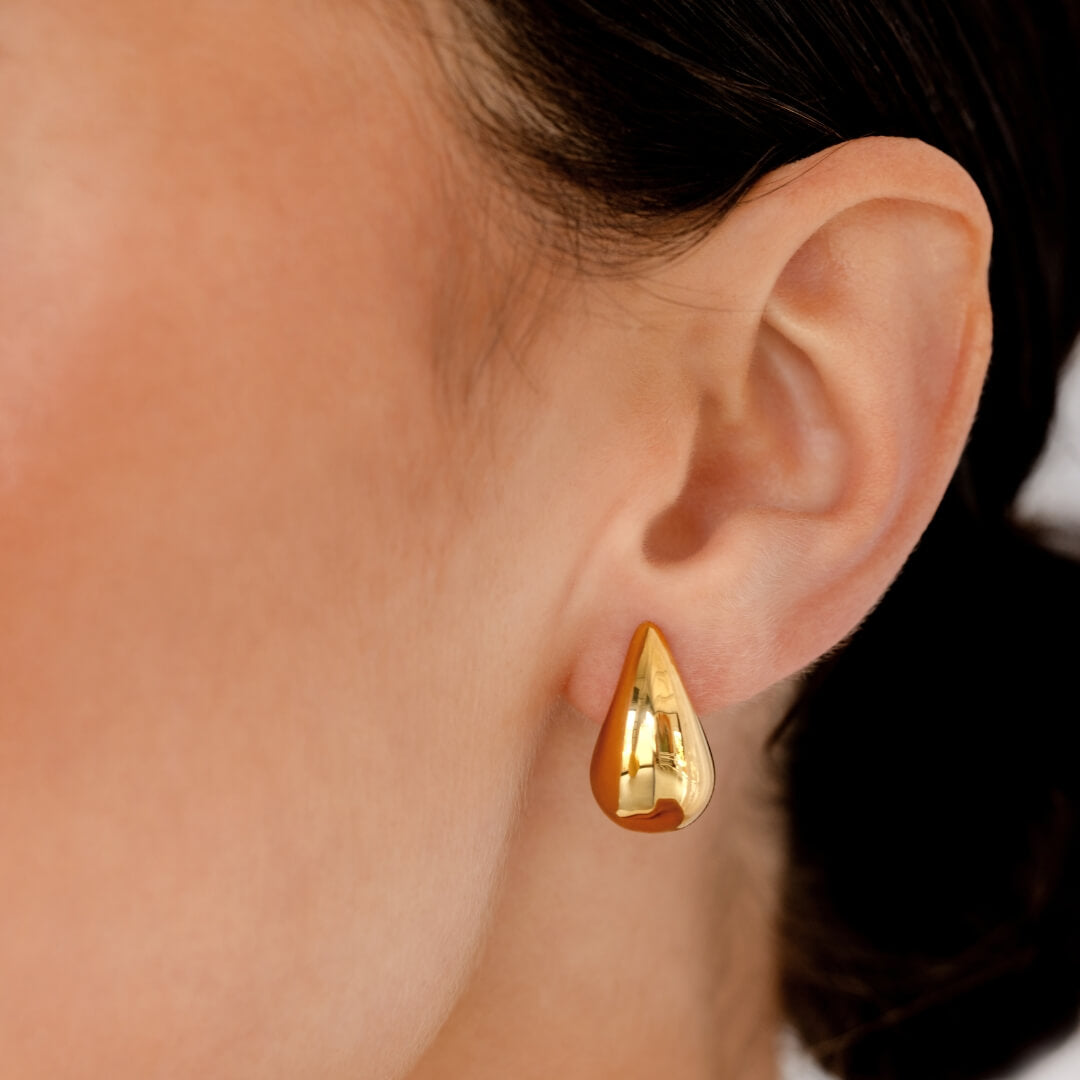 Willow Teardrop Stud Earrings - Gold